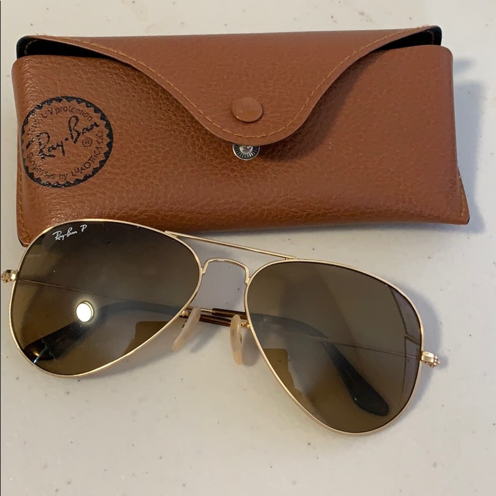 Ray-Ban polarized RB3025 sunglasses